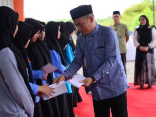 Sentuhan Ramadan KONI Sulbar, Anak Yatim Panti Campaloga Terima Santunan