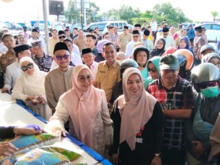 Wakil Ketua DPRD Sulbar Hadiri Gerakan Pangan Murah di Kantor Pos Mamuju