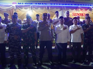 Kapolda Sulbar Bersama Forkopimda Pantau Arus Mudik dan Pos Pengamanan Idul Fitri 1447 H, Pastikan Pelayanan Maksimal