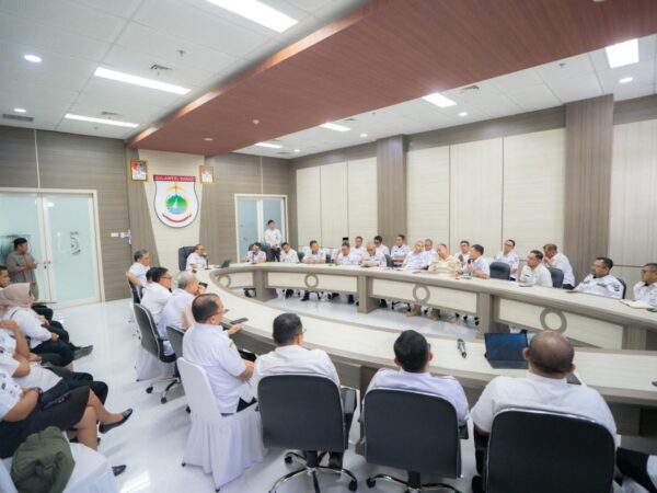 Pemprov Sulbar Siapkan Perda Peningkatan PAD, Gubernur Soroti Inflasi dan Pendapatan Negara