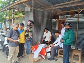 Gerak Cepat Usai Libur, UPTD Pajak Polman Gencarkan Samkel di Pasar Tinambung, Rp8 Juta Masuk Kas Daerah