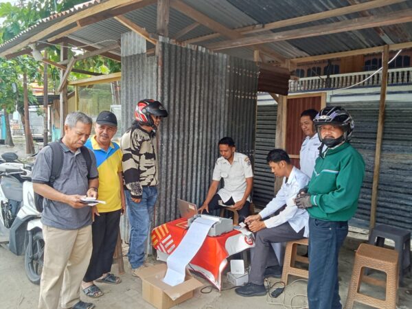 Gerak Cepat Usai Libur, UPTD Pajak Polman Gencarkan Samkel di Pasar Tinambung, Rp8 Juta Masuk Kas Daerah