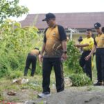 Hijaukan Lingkungan, Polda Sulbar Laksanakan Kerja Bakti dan Penanaman Pohon