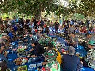 Bersih Pantai hingga Cek Kesehatan Gratis, Lanal Mamuju Hadir untuk Masyarakat