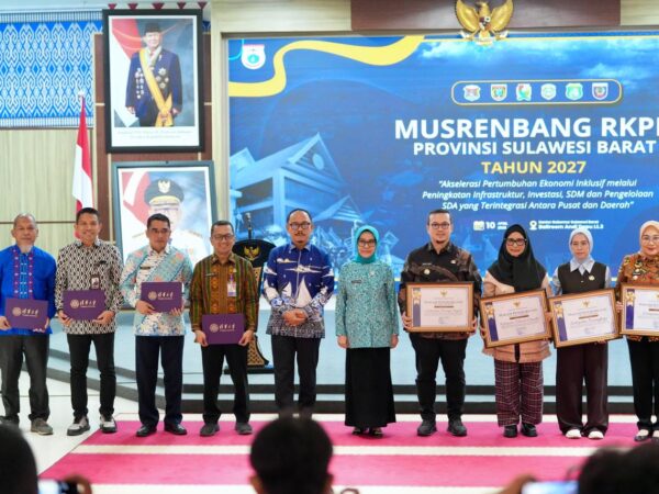 Empat Kabupaten Terbaik Diganjar Penghargaan di Musrenbang Sulbar 2027