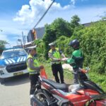 Polantas Sulbar Hadirkan Senyum di Jumat Berkah Lewat Aksi Berbagi Makanan