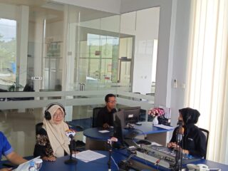 DKPPKB Sulbar Jadi Narasumber di RRI Mamuju, Bahas Darurat Wabah Campak di Sulawesi Barat