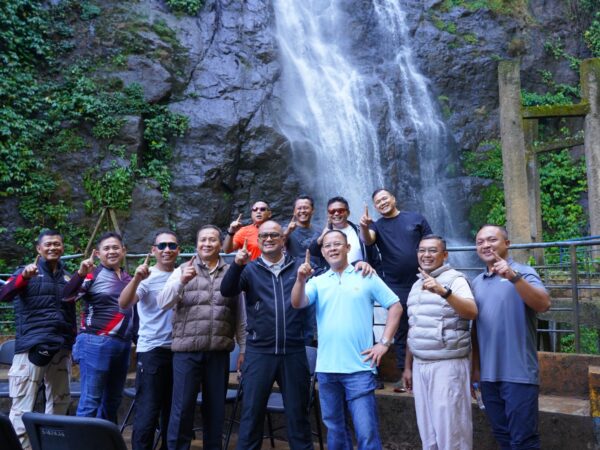Kapolda Sulbar Jelajahi Air Terjun Tamasapi, Dorong Promosi Wisata Alam
