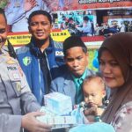 Tim Kesehatan Polda Sulbar Tempuh 10 Jam Perjalanan Ekstrem Layani Warga Kopeang