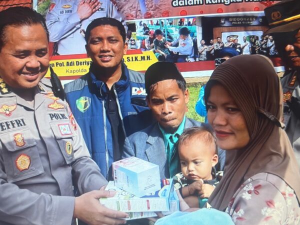 Tim Kesehatan Polda Sulbar Tempuh 10 Jam Perjalanan Ekstrem Layani Warga Kopeang