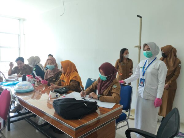 Antusiasme Tinggi, Biro PBJ Setda Sulbar Sambut Layanan Kesehatan Terpadu