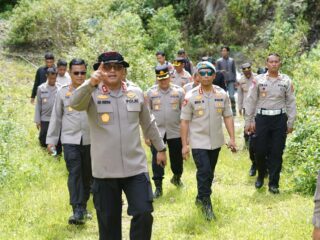 Kapolda Sulbar Prioritaskan Polsek Pana, Bantuan Kendaraan dan Internet Satelit Diserahkan
