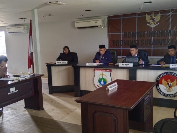 Sengketa Informasi Berakhir, KI Sulbar Sahkan Pencabutan Permohonan LSM Amperak