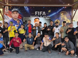 Keseruan Nobar Brasil vs Norwegia di Kediaman Ketua KONI Sulbar