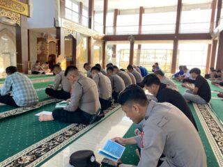 Melalui Binrohtal, Polda Sulbar Bangun SDM Polri yang Profesional dan Berakhlak