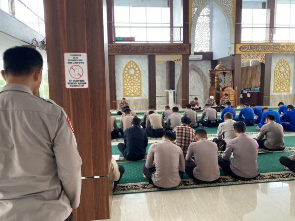 Bangun Integritas Personel, Polda Sulbar Rutin Gelar Pembinaan Rohani dan Mental