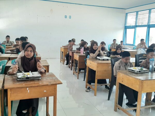 SPPG Kalukku Sondoang Layani 2.718 Penerima Manfaat, Perkuat Program MBG di Mamuju