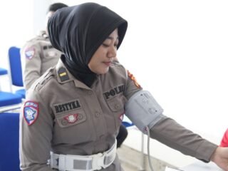 Maknai HUT Polantas ke-71, Ditlantas Polda Sulbar Gelar Aksi Kemanusiaan