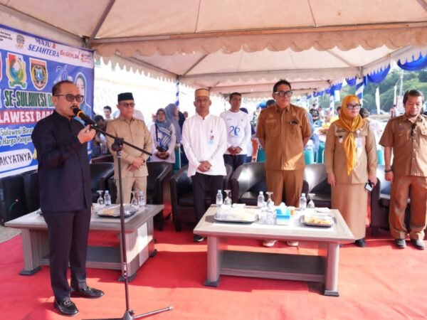 Gubernur SDK Apresiasi 6 Pemkab Gelar Pasar Murah Serentak di Hari Jadi Sulbar