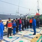 Warga Pulau Ambo Kekurangan Air, Kapolda Sulbar Kirim Bantuan 30 Ton