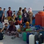 Jawab Krisis Air Bersih, Kapolda Sulbar Kirim 30 Ton Air ke Warga Pulau Ambo